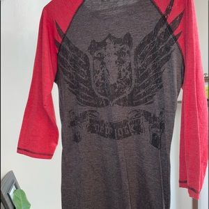 Mens medium 3/4 sleeve teeshirt. Soft, like new.